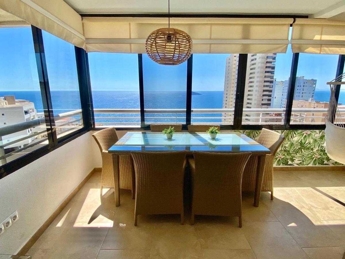 с видом на море и горы Appartement Benidorm